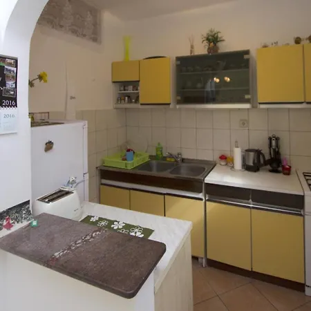 Brane Apartment Split